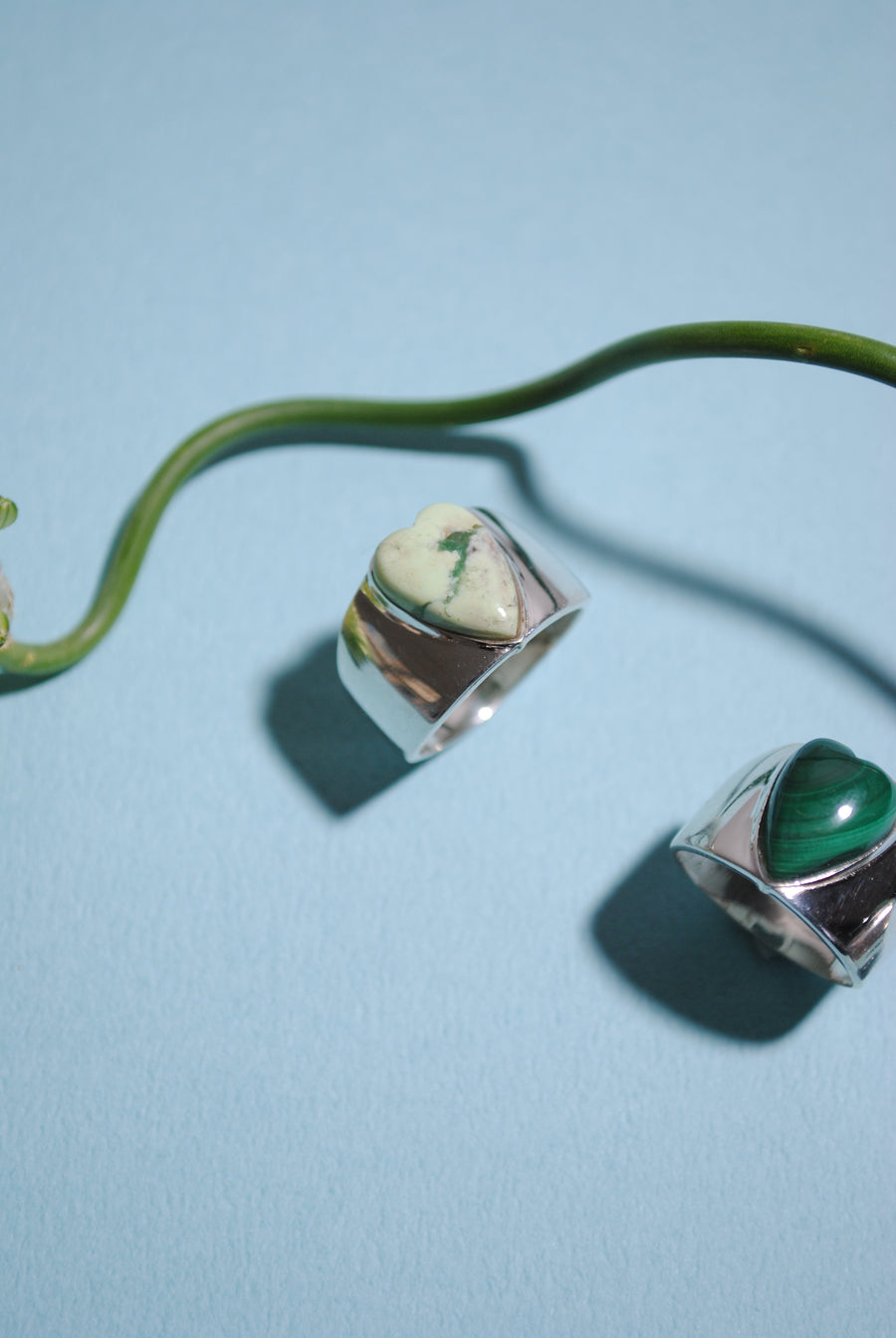 (Lemon chrysoprase/silver) long heart rough ring