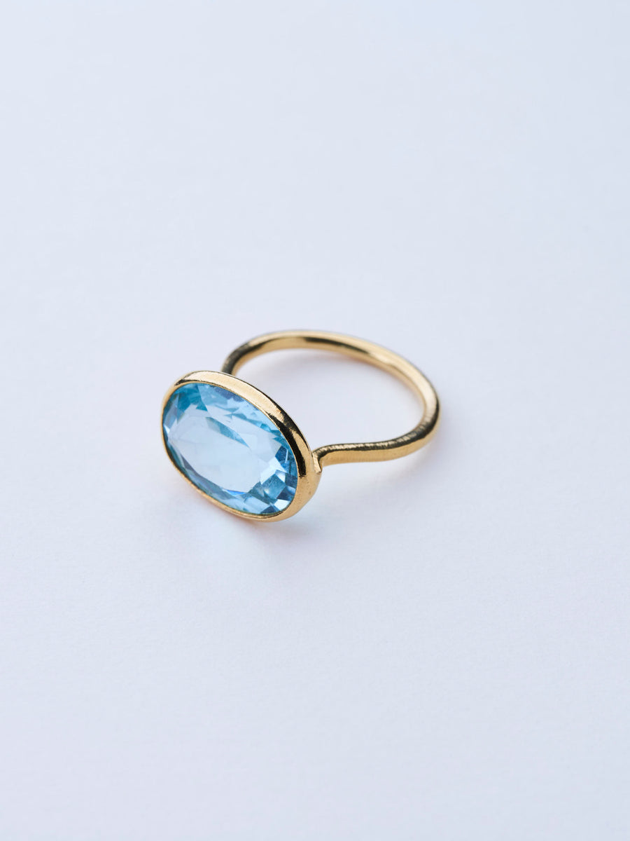 Blue topaz (gold): oval flower ring