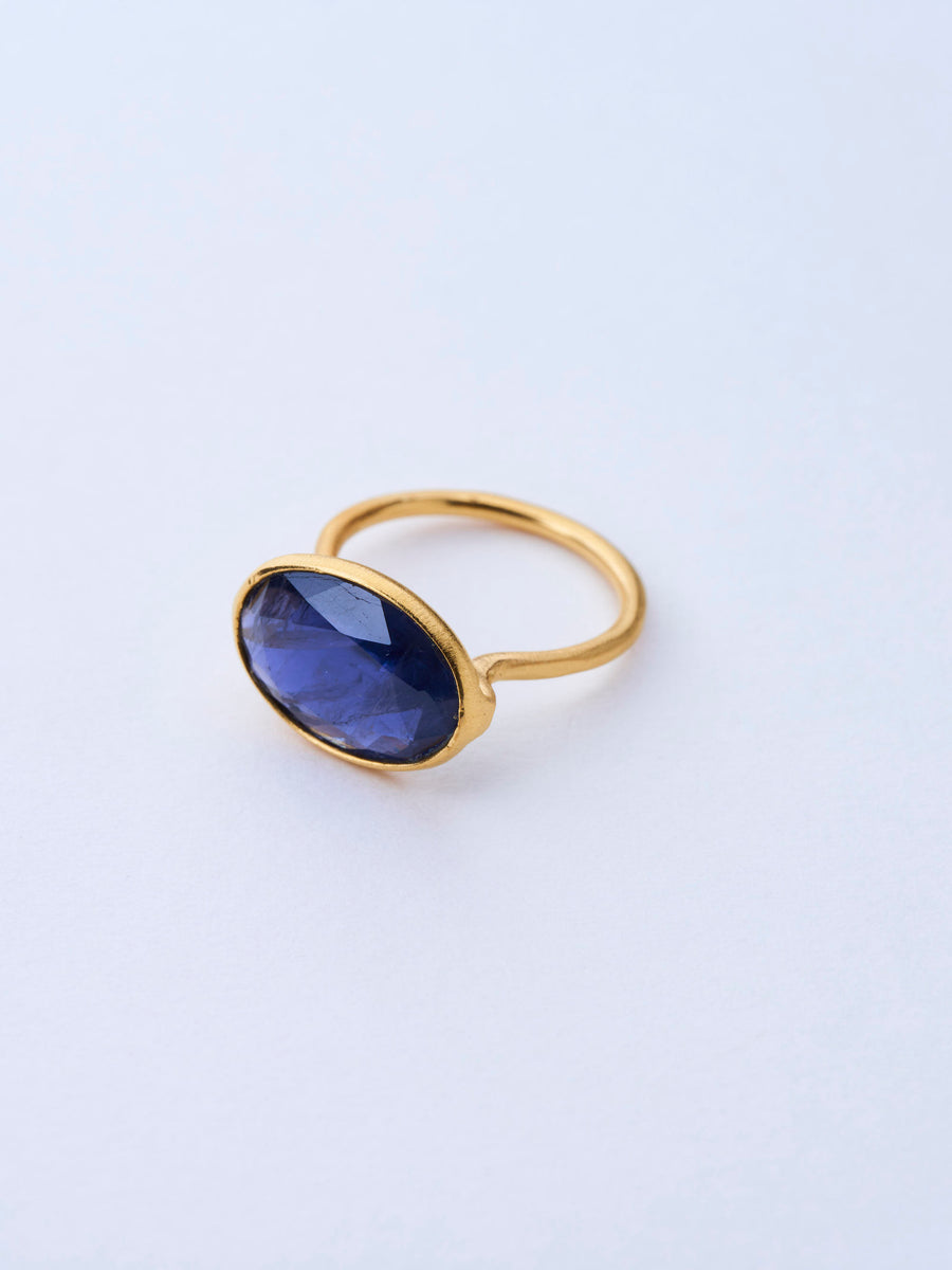 (Iolite/gold) oval flower ring