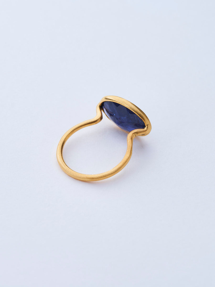 (Iolite/gold) oval flower ring